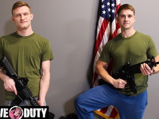 ActiveDuty - Joven Sementales Militares a Pelo Chanclas