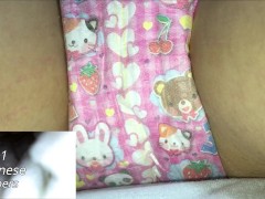 021 トレーニングおむつでおもらし！ちょっとだけオナニーもします！ - Screenshot 1 of 16 - おもらし