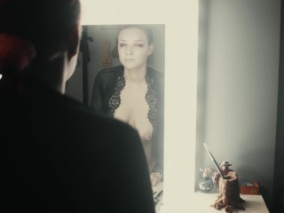 Putting on Make-up_and Masturbating infront of Mirror