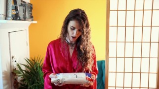 Подойдет, винтажная футболка!