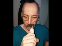 Brushing my teeth - Screenshot 1 of 16 - Brushing Teeth