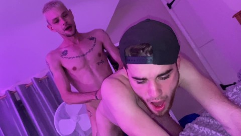 Harri Oakland Bareback Fucks Muscular Twink Matt CXOKS