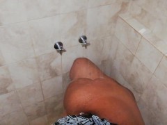 En la ducha maestra cazilda. by evander Coronel 