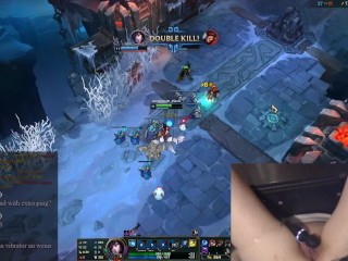 EGirl masturbates while playing League of_Legends