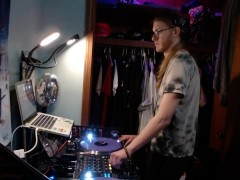 DJ SUMMONS - Screenshot 5 of 16 - Celeb