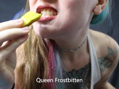 Queen eats pickles