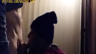 Winziger kleiner Schwanz kann nicht auf Kommando kommen, wie online behauptet LOL - Heather Kane