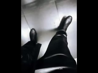 Olhe e observe é sua única opção