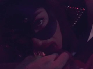 Lilly Devil Slet in BDSM-masker Zuigt Hartstochtelijk Lul, Likt Ballen, Rimming En Kreunt Ervan