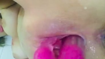 Masturbándome mi vagina rosada 
