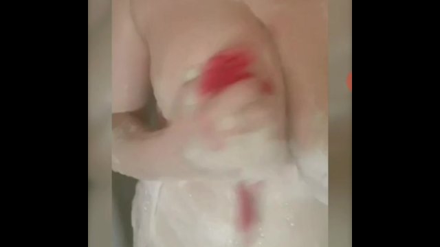 Saopy shower time
