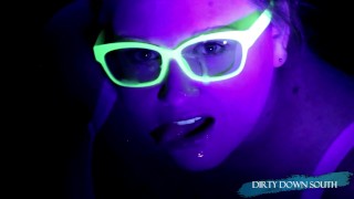Boquete com brilho nos óculos escuros e óculos cobertos de esperma Black! (Trailer)