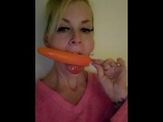 Preview 5 of CHUBBY THICK MILF GILF AMATEUR PORN STAR  HOUSEWIFE HUMPINHANNAH  GIVES POPSICLE  A PROPER BLOWJOB