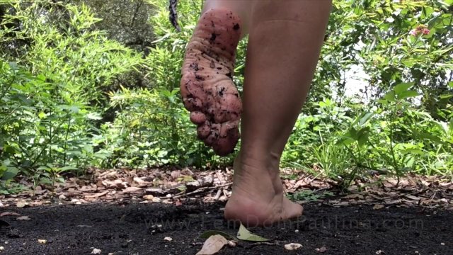 Watch Bondage Video:DIRTY FEET - MISTRESS PAULINA