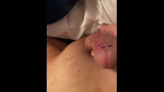 Дрочу свой пирсингованный член