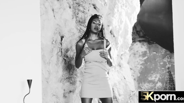 5KPORN Big Tit Ebony Tina Fire Bounces on Cock