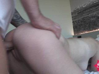 Blondes Teenie Mädchen hat zum_ERSTEN Mal Sex vor der Kamera!!!