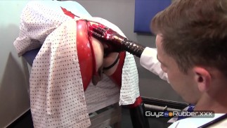 Guyzin2Rubber Fetish Clinic sees Dr Bennett man-handling his Patient's huge cock.Both in hot Rubber