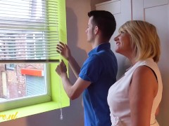 Video British Housewife Seduced Young Handyman Into Fucking Her