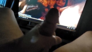 СМОТРИТЕ, КАК СЕКС ГРОМКО СТОНУЩИЙ ОРЕХ СТРЕЛЯЕТ В СЕКСУАЛЬНУЮ ОРГИЮ ЧЕРНОЙ ДЕВУШКИ