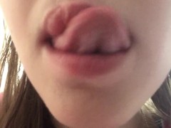 Показываю свои милые зубки в брекетах - Screenshot 15 of 16 - Tongue