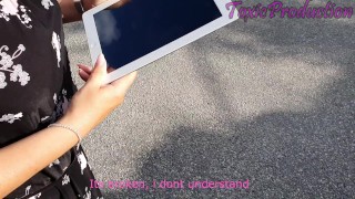 Ipad раздавлен под металлическими шпильками