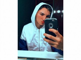 MI PENE DESDE OTRA PERSPECTIVA LUCE MÁS GRANDE