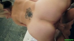 BadDaddyPOV - 金发少女继女 HOPE HARPER 被 DOGGY 性交并给出邋遢的头