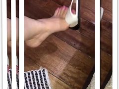 @tici_feet IG ticii_feet dangling my white shoes with noise (preview)