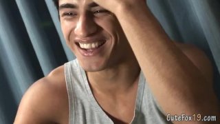 Fresh-faced gay boy charming the cam