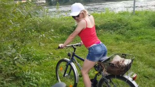 Bike tour with hot tranny girl ends with double load of cum