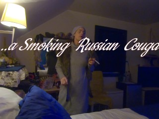 Ginger B Fumando com Russa Depois do Trabalho