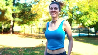 Piper Blush тестирует AirPods