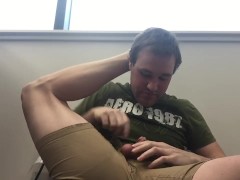 Video Leg Behind head jerking off (no cumshot)