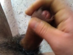 MASAJE DE VERGA CON GEL DE MENTA
