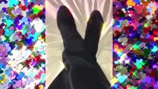 С Новым годом, неудачник. Теперь поклоняйтесь моим сапогам и раскошеливайтесь на деньги.