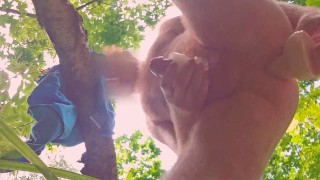 Trasparente vagina massaggia il cazzo mentre il cazzo di Pipedream si allunga il buco del culo - nella foresta, Ricarica
