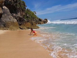 PISSING in Paradise # PEE from Rock_of a Tropical_Beach
