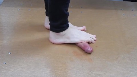 Barefeet cock trampling with cumshot