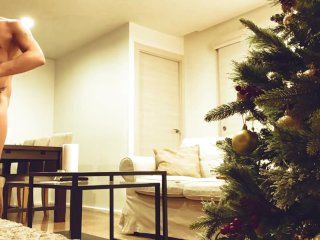 Blowjobs and hard fuck before disassembling the Christmas tree