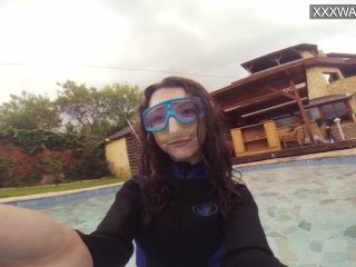 Hot underwater pool masturbation of Emi Serene