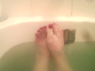 Время купания для пальцев ног