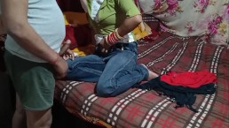 Petite amie du village indien baise pour la première fois avec son petit ami