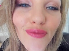 Giantess teasy talk to tiny man before eating