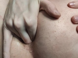 TEEN FINGERING ANAL AND MOANING (GAY TWINK)