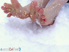 Happy Funny Feet Plays in the Snow - PrettyEvil