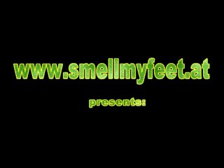 stinky feet smelling