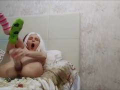  любит засовывать в себя игрушку и кончать на камеру. - Screenshot 11 of 16 - Petite