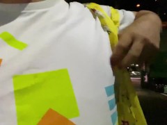 深夜の六本木を徘徊し、恐怖におののく動画 - Screenshot 1 of 16 - Japanese