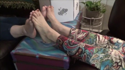 4 Sexxxy Feet 2 BBW's and 2 minutes of Foot Heaven Frangelica Sacey Dagon PlanetFunCamp